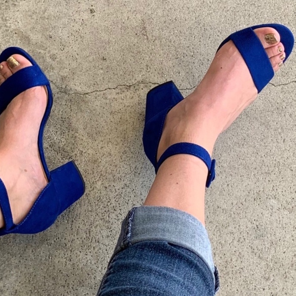 City Classified Blue Ankle strap 2.5” HEEL Sandal - Picture 3 of 8